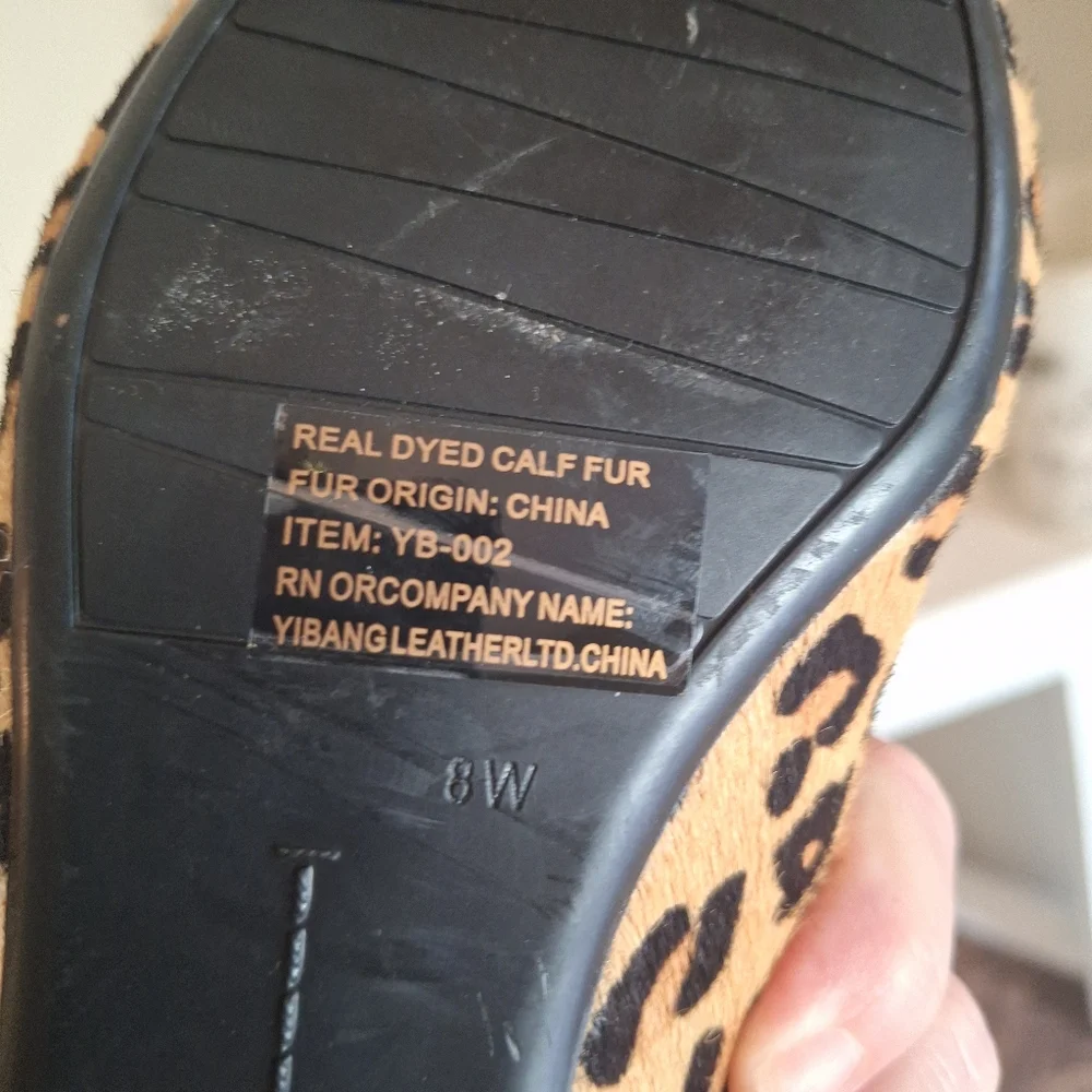 NWOT Vaneli Women's Leopard Print Flats Real Fur Sz 8 Wide